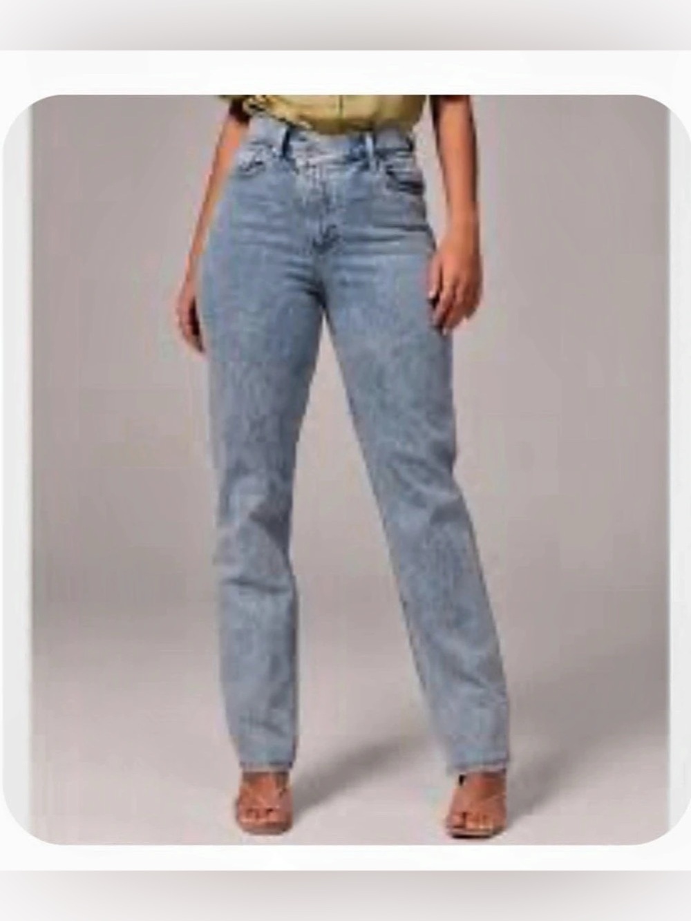 Abercrombie & Fitch Women's The 90’s Straight Leg Ultra High Rise Jeans Size 29